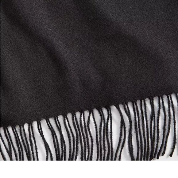Style Co Womens Solid Fringe-Trim Scar Black - Picture 2 of 3